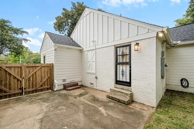 $319,000 | 3115 South Lafayette Circle, Memphis, TN 38111