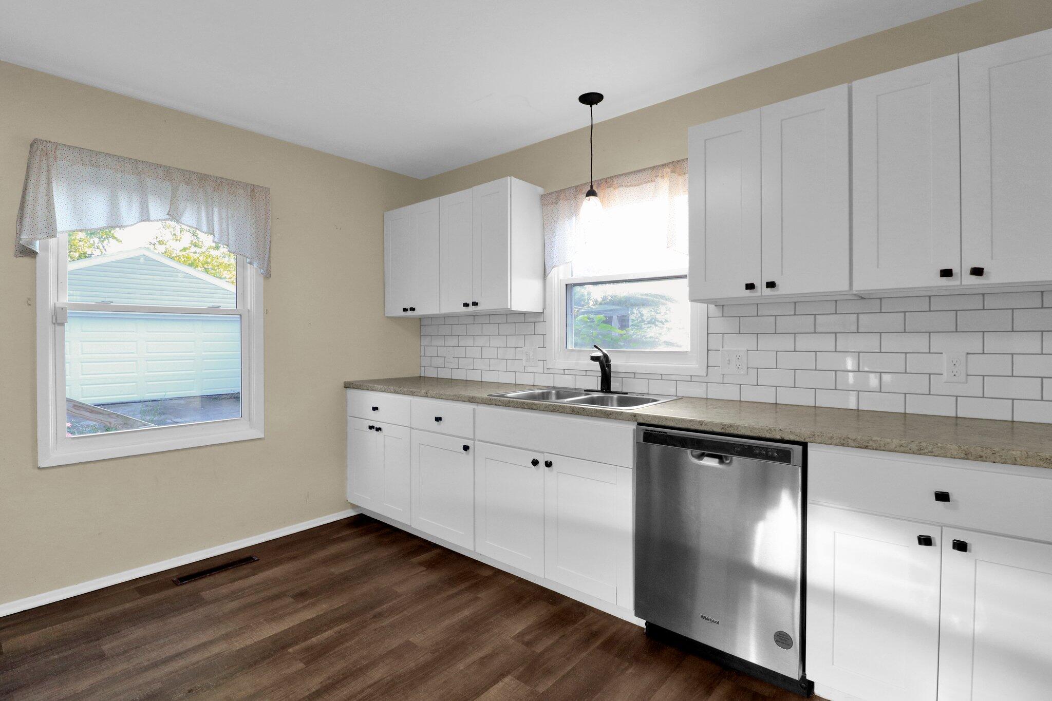 4531 Rodney Road Columbus, OH 43227 - Photo 9 of 36 Kitchen