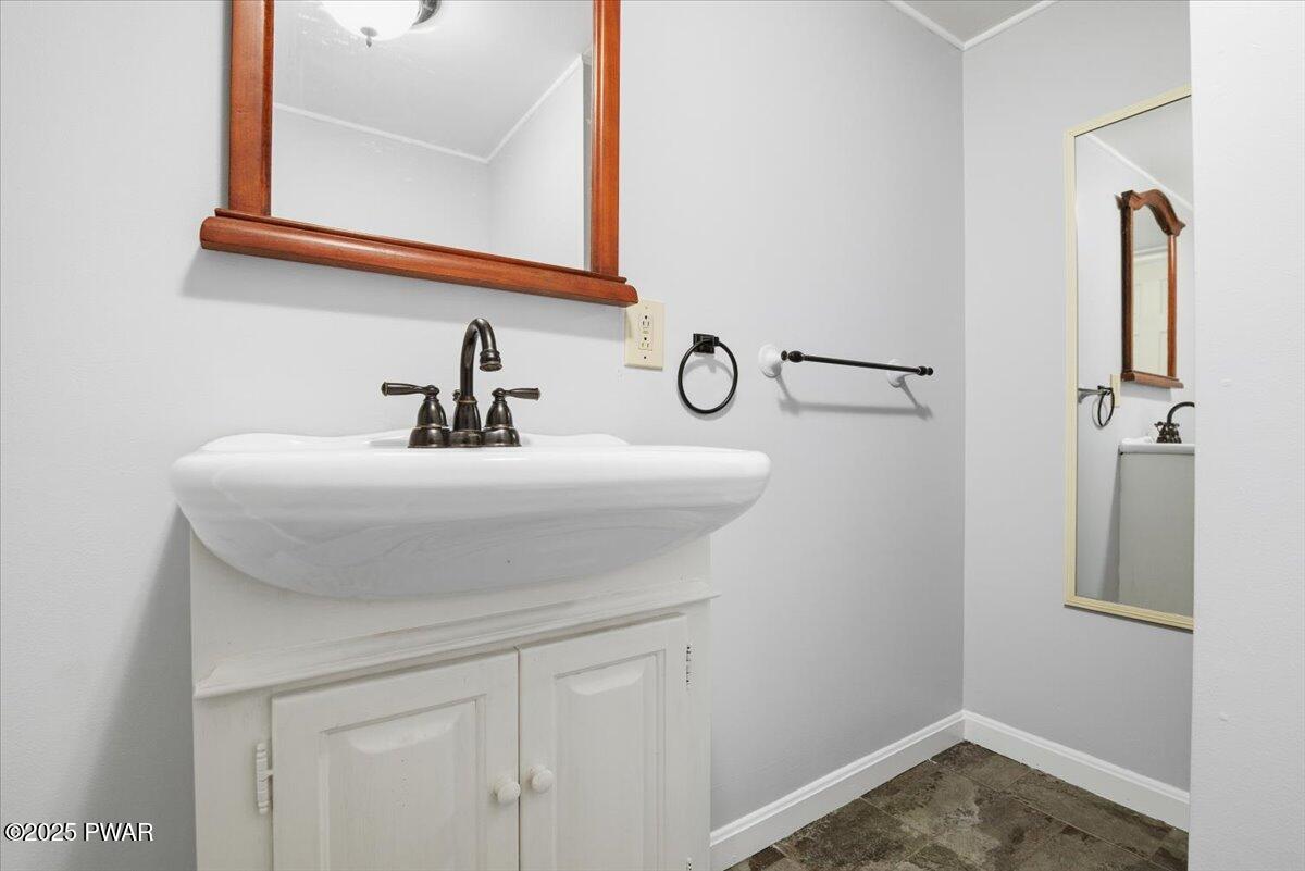 1011 Towpath Road Hawley, PA 18428 - Photo 30 of 40