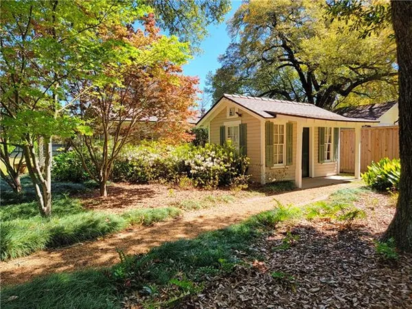 $949,000 | 627 Williams Avenue, Natchitoches, LA 71457