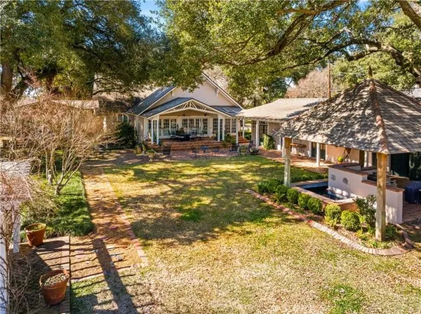 $949,000 | 627 Williams Avenue, Natchitoches, LA 71457