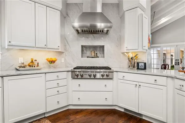 $949,000 | 627 Williams Avenue, Natchitoches, LA 71457