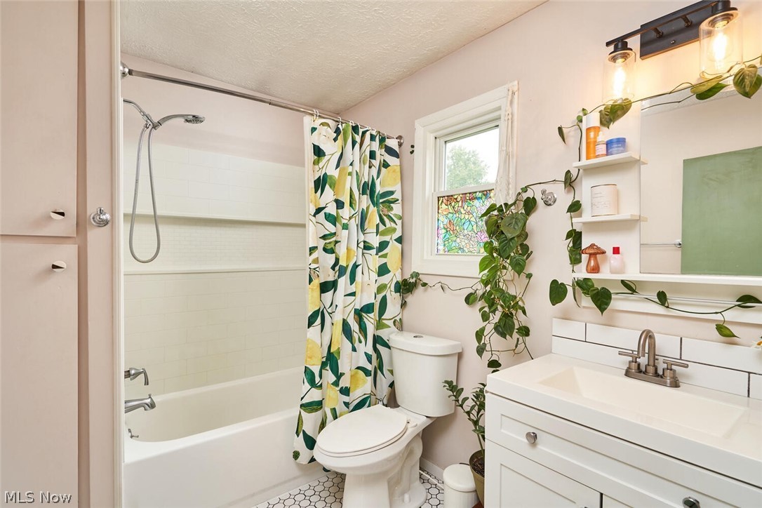 698 Gougler Road Akron, OH 44319 - Photo 13 of 20