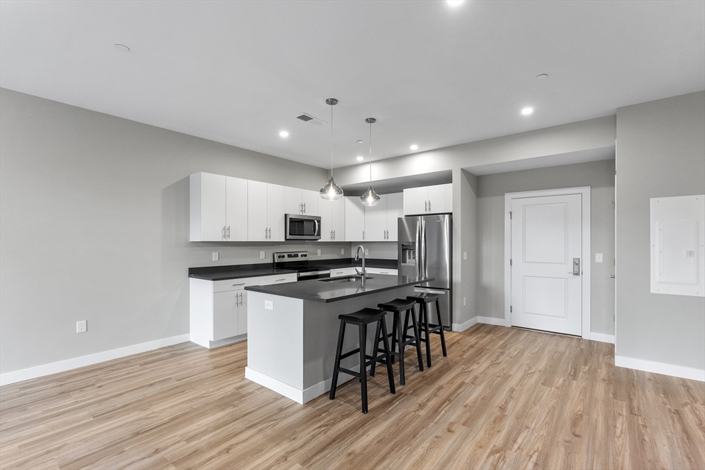 999 Main Street, Unit 207 Hanson, MA 02341 - Photo 10 of 21