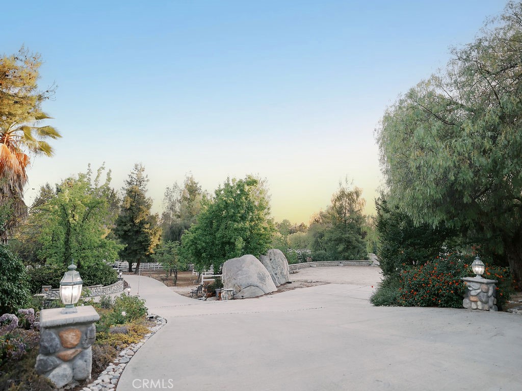 37450 Downey Road Temecula, CA 92592 - Photo 40 of 43