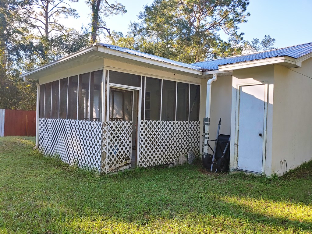 44 Gibson Road Apalachicola, FL 32320 - Photo 13 of 38