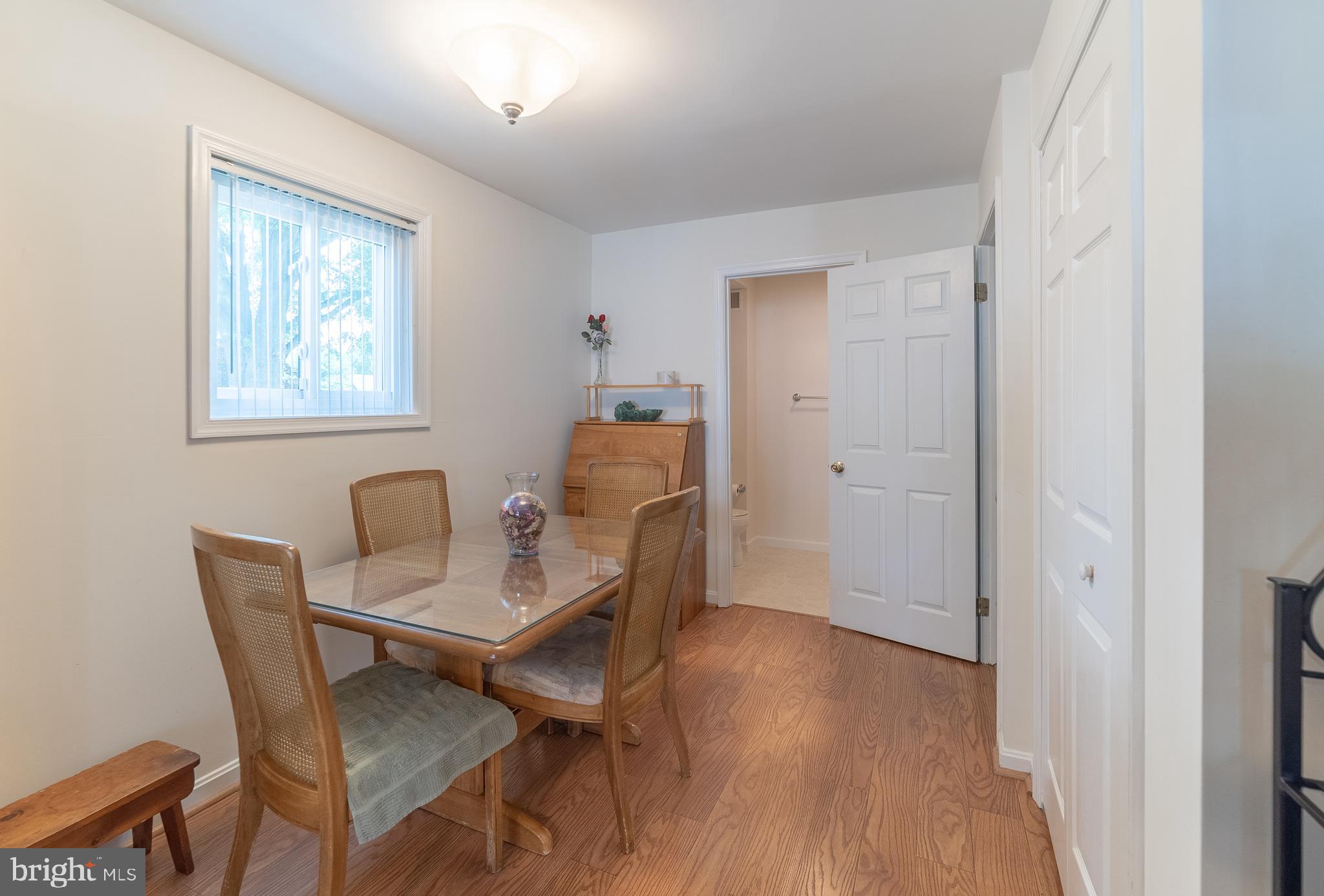 341 Worton Road Baltimore, MD 21221 - Photo 45 of 57 In Law Eating