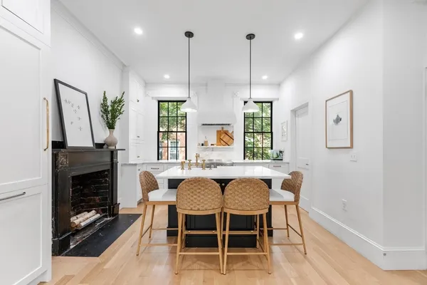 $5,200 | 1 Melrose Street, Unit 3, Boston, MA 02116
