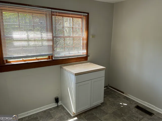 $2,000 | 1875 South Lumpkin Street, Athens, GA 30606