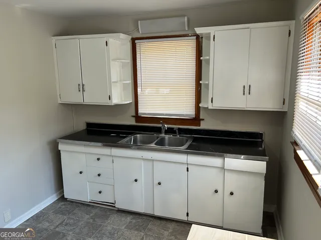 $2,000 | 1875 South Lumpkin Street, Athens, GA 30606