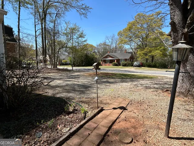 $2,000 | 1875 South Lumpkin Street, Athens, GA 30606