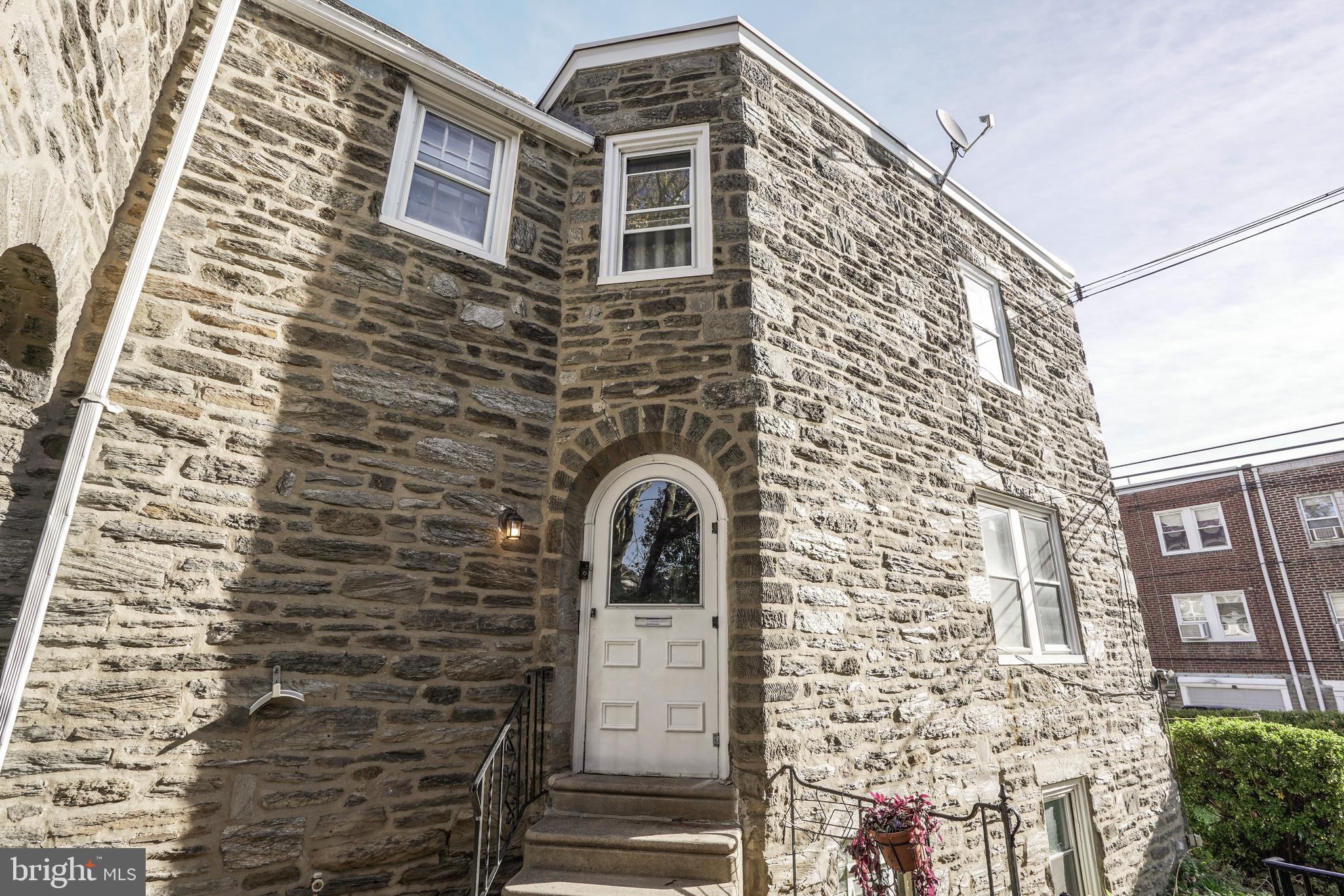 6931 Rutland Street Philadelphia, PA 19149 - Photo 2 of 33 Front door