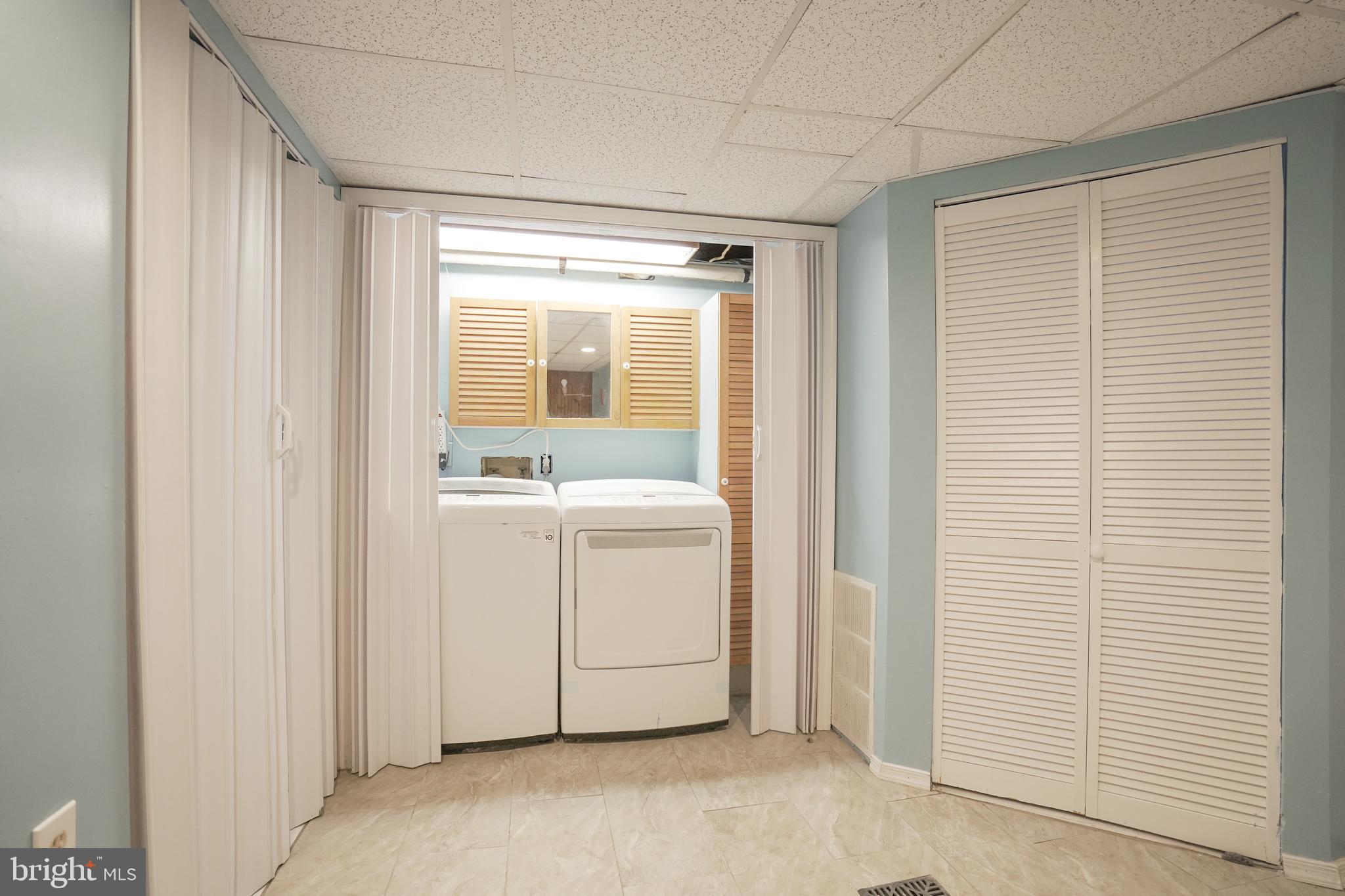 6931 Rutland Street Philadelphia, PA 19149 - Photo 25 of 33 laundry room