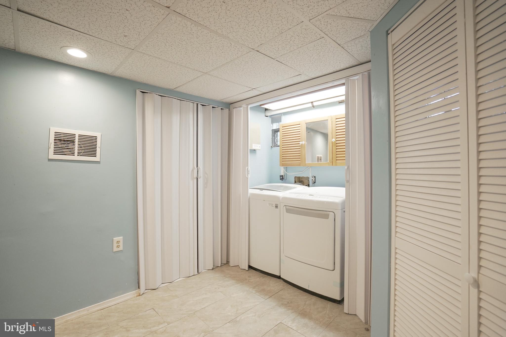 6931 Rutland Street Philadelphia, PA 19149 - Photo 26 of 33 laundry room