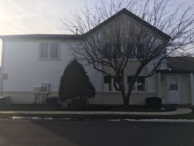 462 Inverrary Lane Deerfield, IL 60015 - Photo 1 of 13
