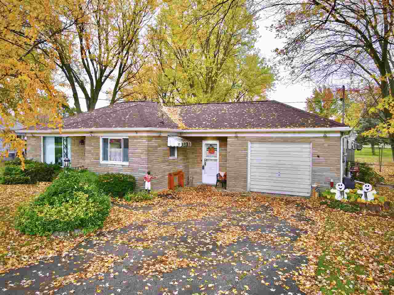 1821 West Youngs Ditch Road Bay City, MI 48708 - Photo 2 of 26 Gallery Image 2