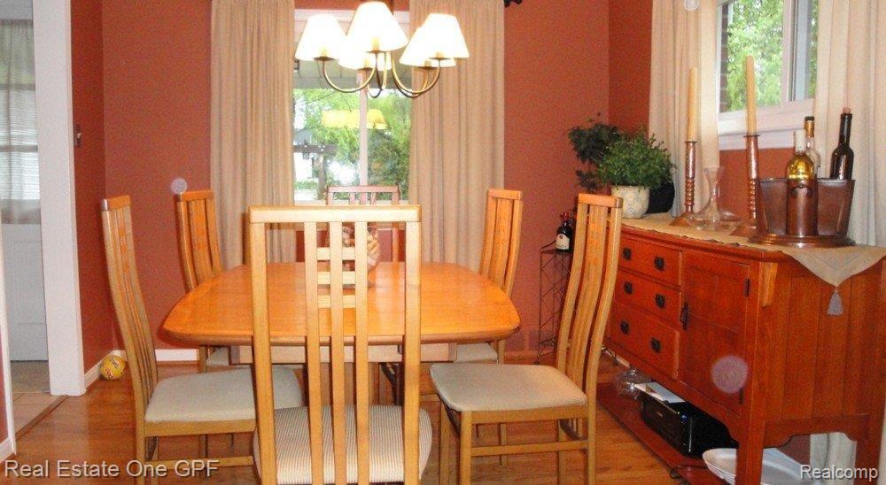 1865 Newcastle Road Grosse Pointe, MI 48236 - Photo 8 of 23 7 064dr.JPG