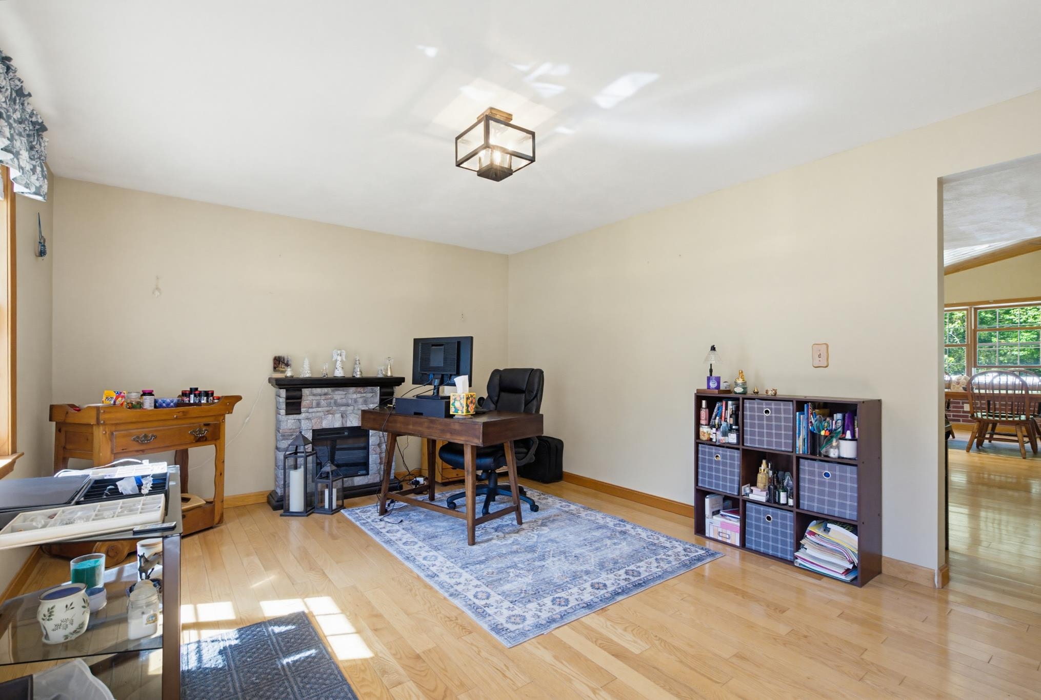 55 Kristin Drive Derry, NH 03038 - Photo 4 of 44