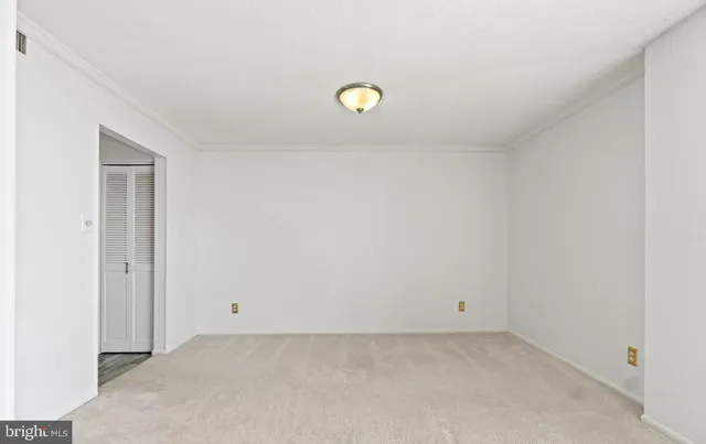 a view of a utility room