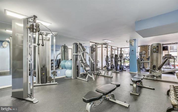 118 Monroe Street, Unit 1181109 Rockville, MD 20850 - Photo 37 of 41 a view of a room with gym equipment