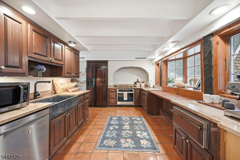 54 East Main Street Mendham, NJ 07945 - Photo 8 of 46