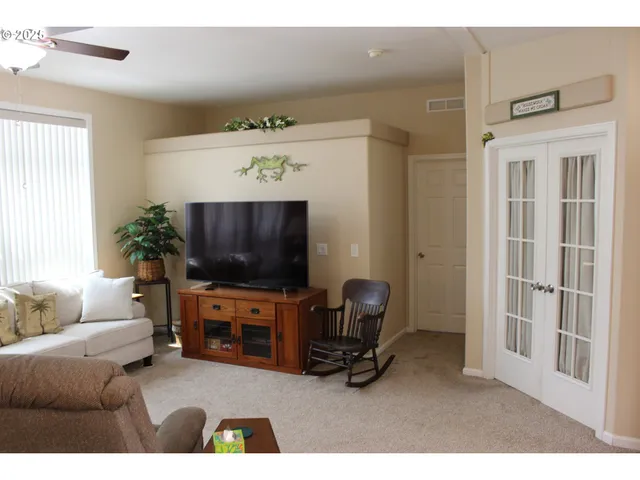 $389,000 | 119 Jensen Way, Lakeside, OR 97449