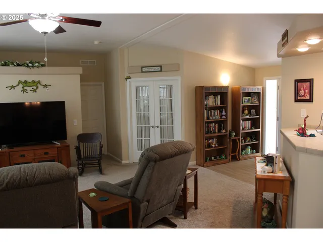 $389,000 | 119 Jensen Way, Lakeside, OR 97449