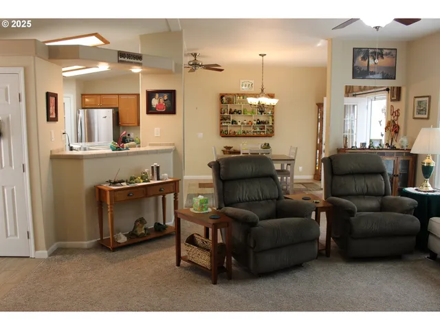 $389,000 | 119 Jensen Way, Lakeside, OR 97449