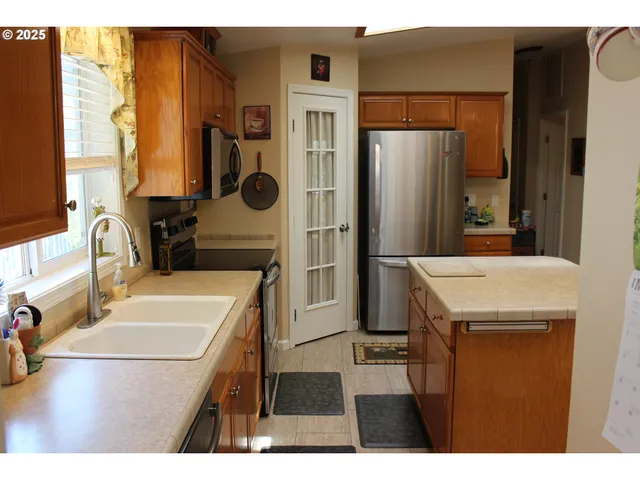 $389,000 | 119 Jensen Way, Lakeside, OR 97449