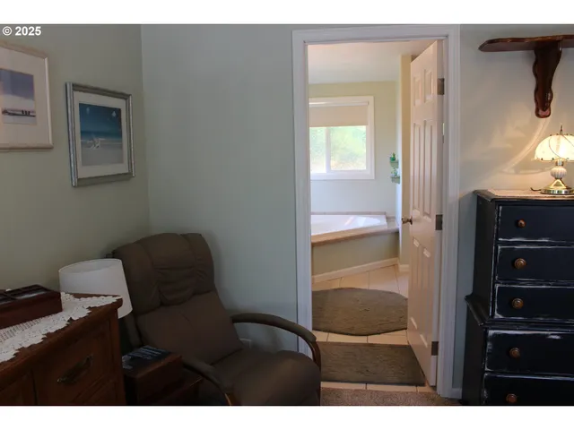 $389,000 | 119 Jensen Way, Lakeside, OR 97449