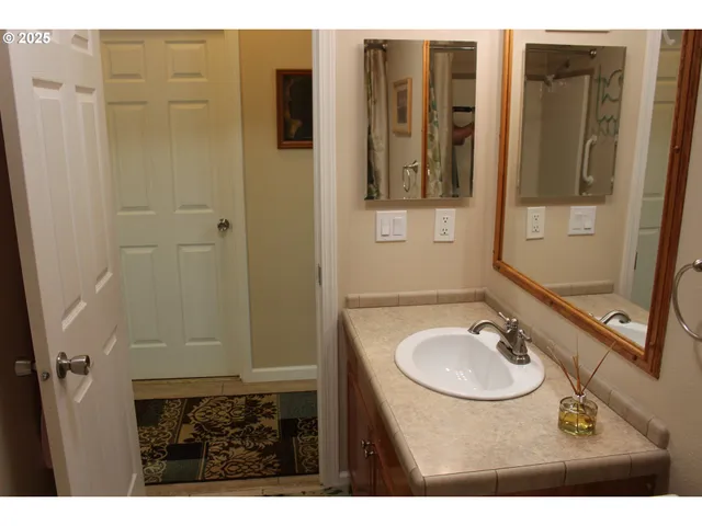 $389,000 | 119 Jensen Way, Lakeside, OR 97449