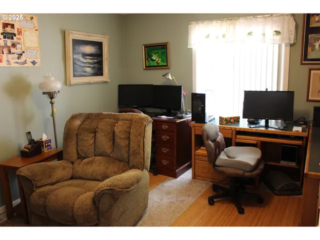 $389,000 | 119 Jensen Way, Lakeside, OR 97449