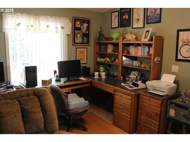 $389,000 | 119 Jensen Way, Lakeside, OR 97449