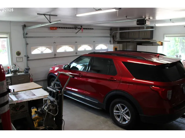 $389,000 | 119 Jensen Way, Lakeside, OR 97449