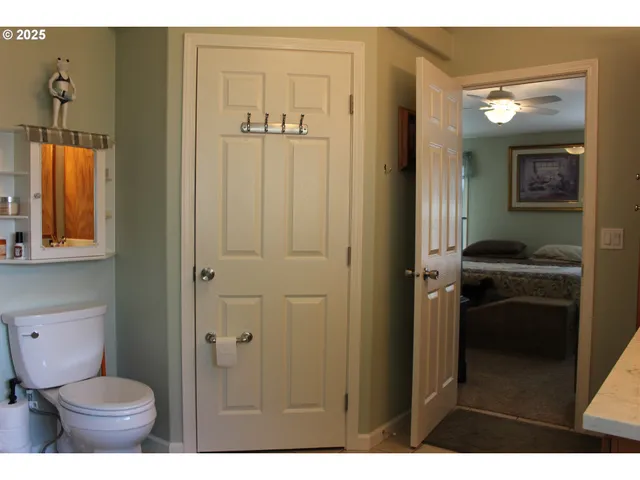 $389,000 | 119 Jensen Way, Lakeside, OR 97449