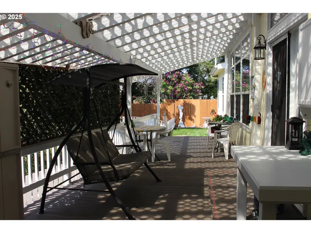 $389,000 | 119 Jensen Way, Lakeside, OR 97449