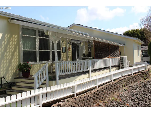 $389,000 | 119 Jensen Way, Lakeside, OR 97449