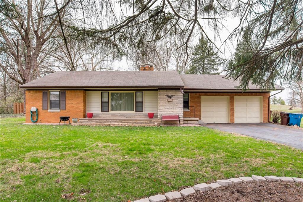 6230 Clydes Road Indianapolis, IN 46268 - Photo 3 of 32 Gallery Image 3