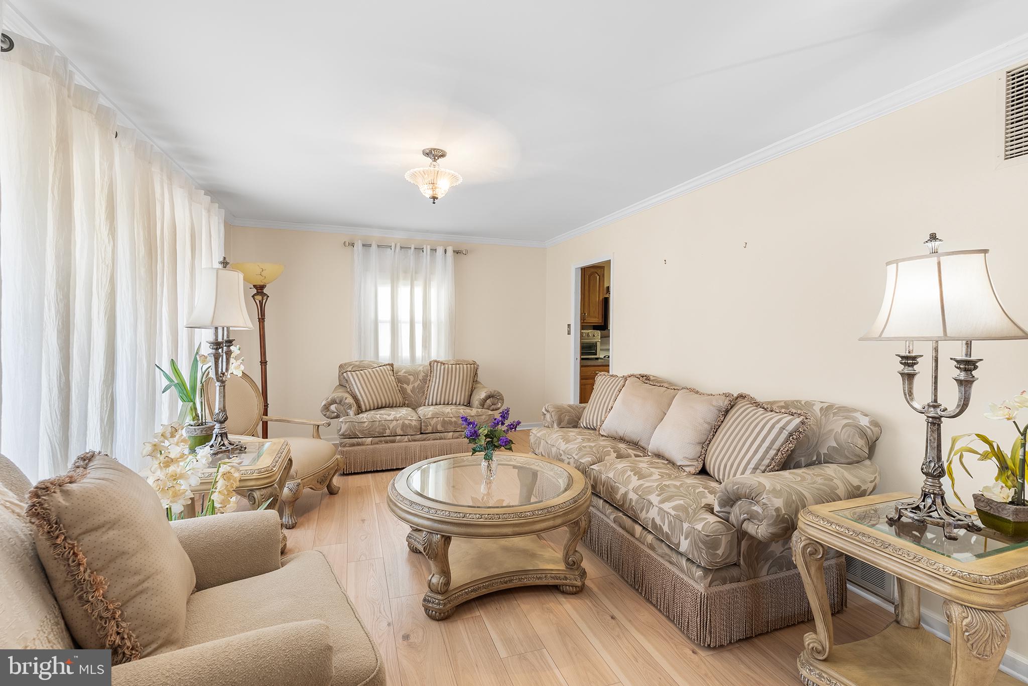 130 Andover Road Fairless Hills, PA 19030 - Photo 8 of 30 Large bright Living Rm