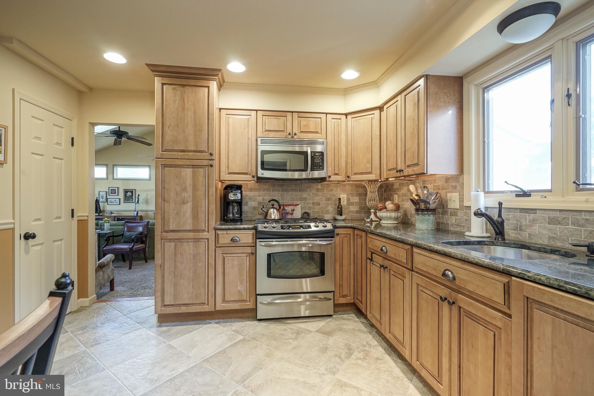 3 Rolling Road Stratford, NJ 08084 - Photo 8 of 23