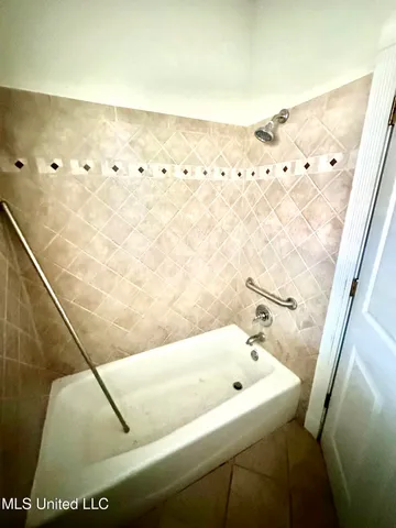 $259,000 | 1535 Holly Trail Southeast, Brookhaven, MS 39601