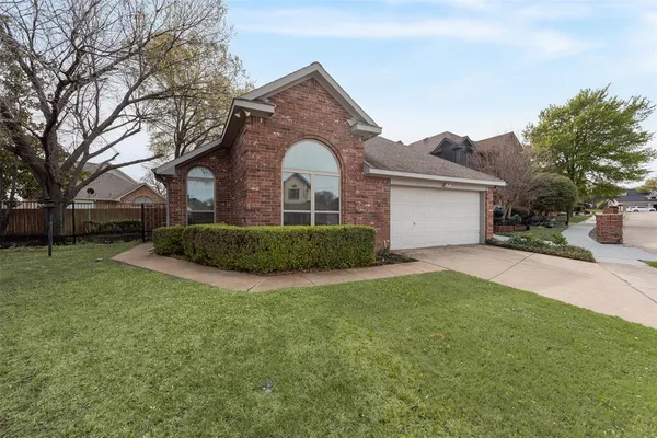 $2,200 | 1220 Royal Crescent Drive, Bedford, TX 76021