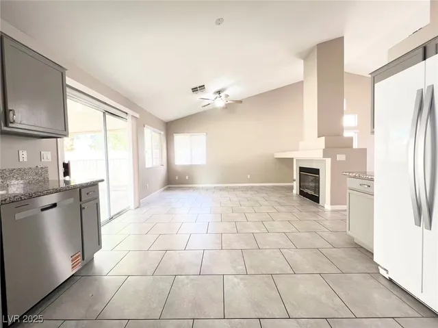 $2,300 | 2886 Skowhegan Drive, Henderson, NV 89074