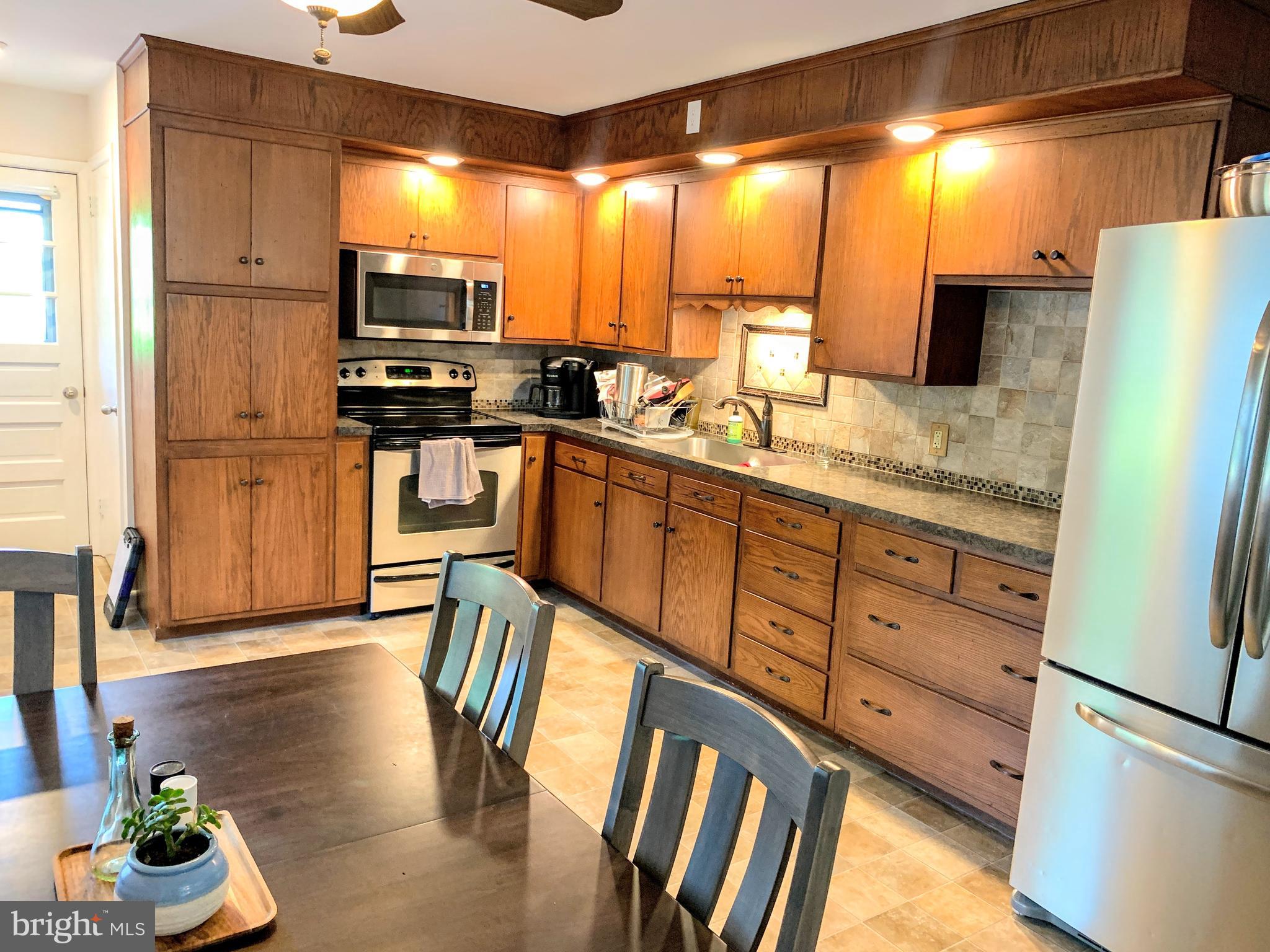 394 West Newport Road Lititz, PA 17543 - Photo 3 of 6