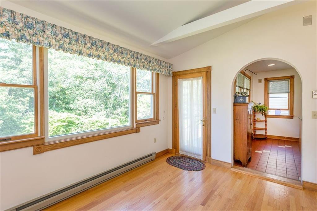 28 Lakeview Road West Boothbay Harbor, ME 04575 - Photo 13 of 34 Dining Room off of kitchen, facing...