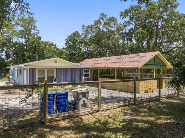 $2,200 | 8012 Highway 1, Vero Beach, FL 32967