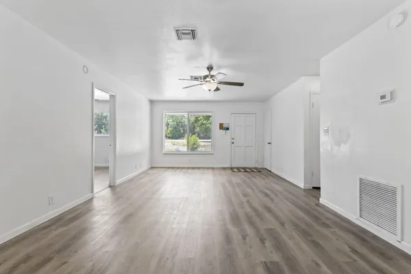 $2,200 | 8012 Highway 1, Vero Beach, FL 32967
