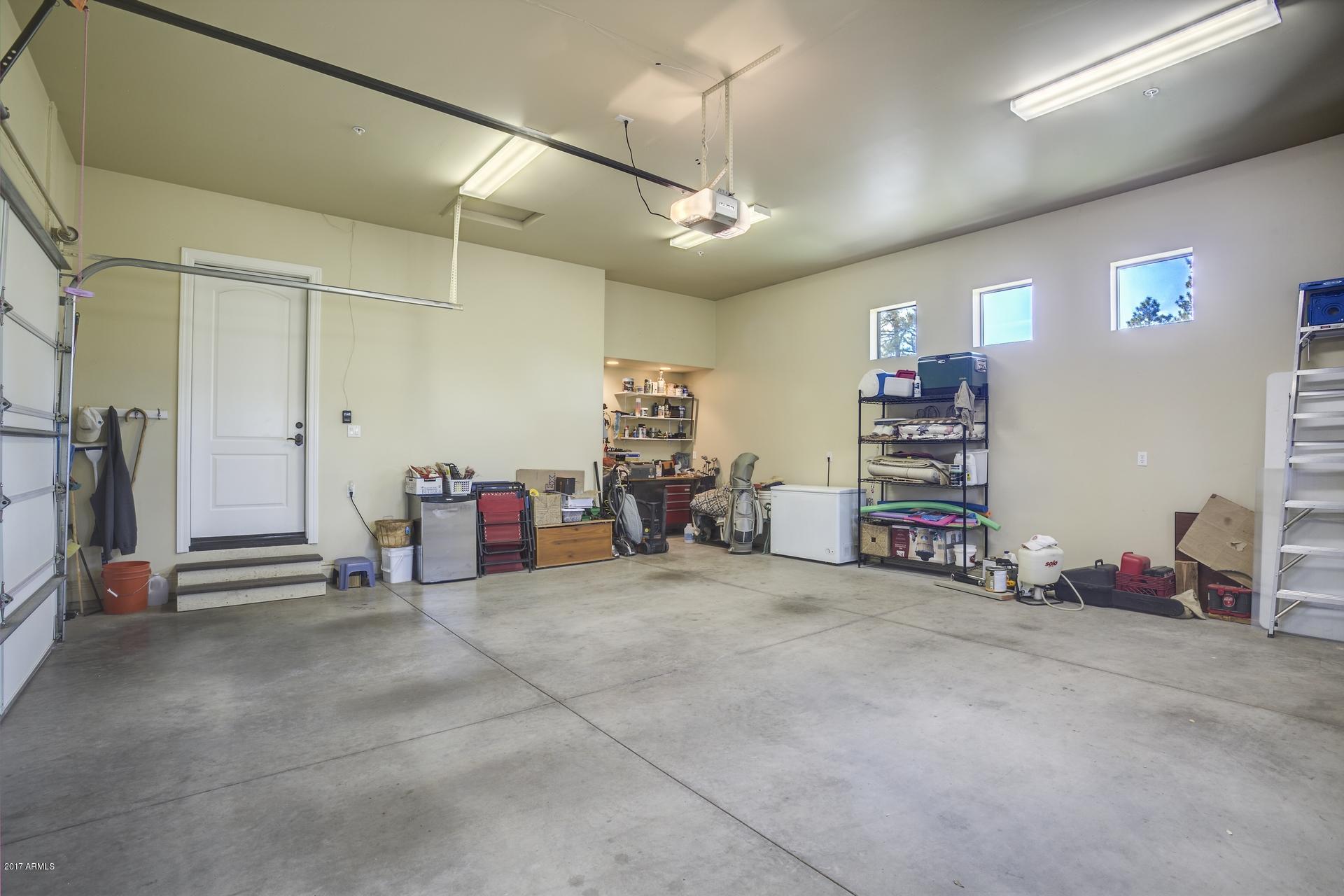 44 North Pine Ridge Circle Payson, AZ 85541 - Photo 33 of 41 Garage