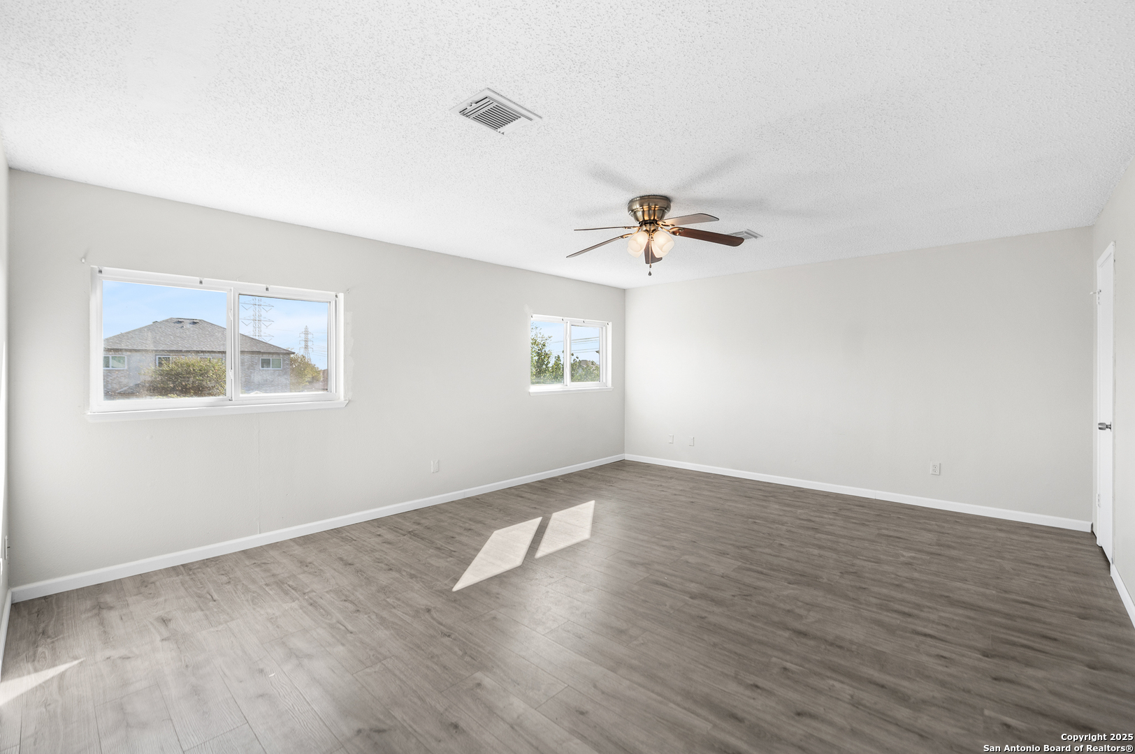8010 Chestnut Gate Drive Converse, TX 78109 - Photo 25 of 37