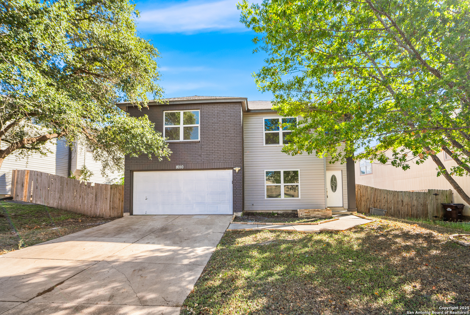 8010 Chestnut Gate Drive Converse, TX 78109 - Photo 4 of 37